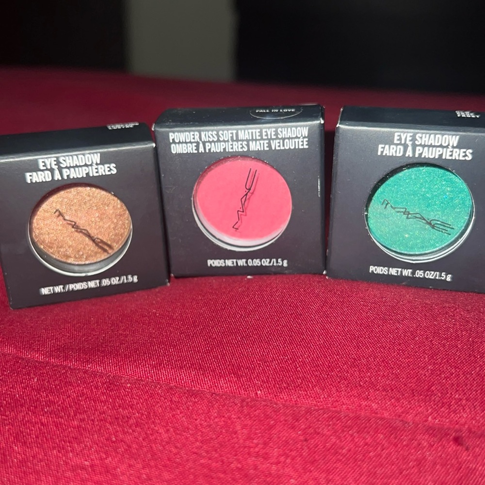 Set of 3 Mac eye shadows